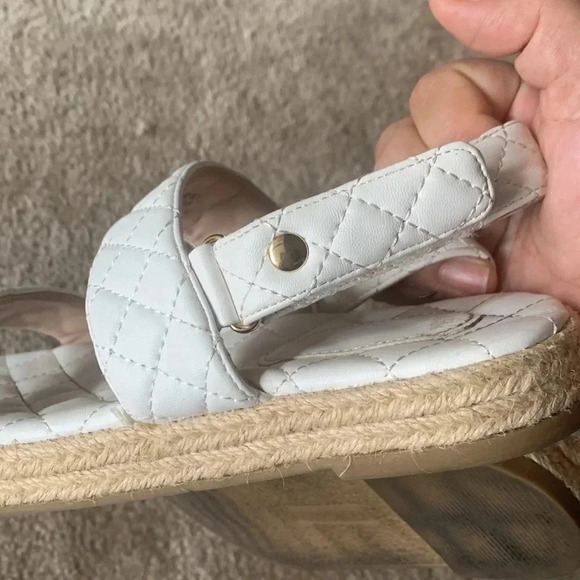 BCBGeneration Womens Fantasa Adjustable Ankle Strap Flat Sandals Size 8 - Picture 6 of 8